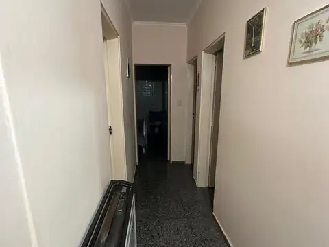 Casa y local Raúl b Diaz 1304