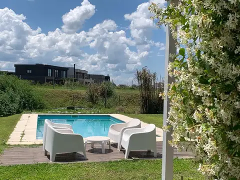 Av. de los Lagos, Belén de Escobar, Provincia de Buenos Aires 100