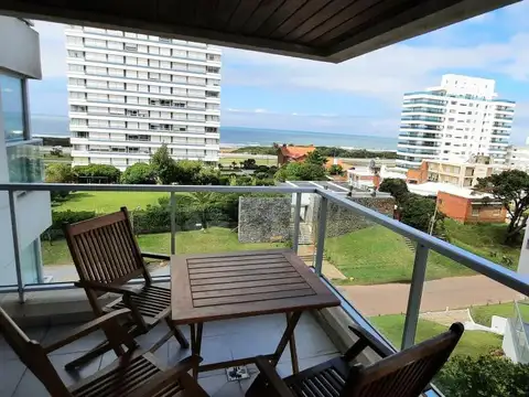 Tabaré y leyenda Patria