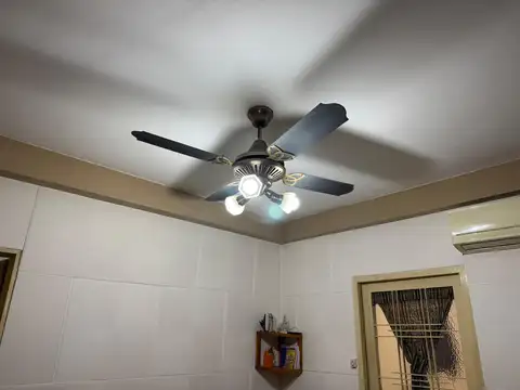 VENTA DEPTO 2 AMB EN PARQUE CHACABUCO C/PATIO