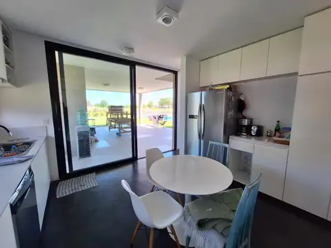 Casa en Venta al Este