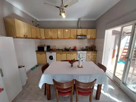 Casa 4 ambientes con 1 baño