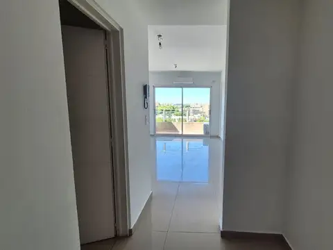 VENTA MONOAMBIENTE EN FLORES