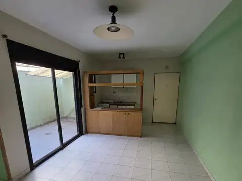 Departamento planta baja 2 ambientes patio