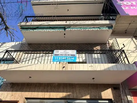 Local en Avenida A. T. de Alvear al 2700