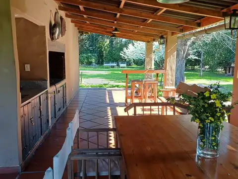 Calle El Bozal s/n Ruta 6 Km61 Barrio Santa Coloma, Manzanares 100