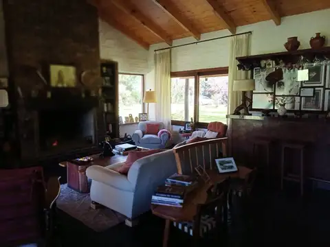 Casa quinta 5 amb en VENTA, gran terreno en Pilar