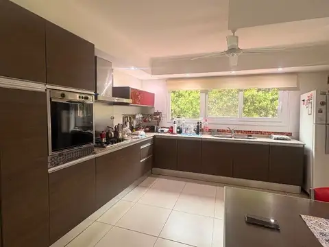 Casa en Venta en Club Miralagos, USD 280.000