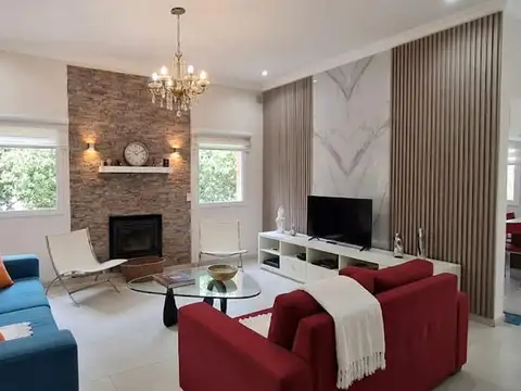 Casa en Venta en Club Miralagos, USD 280.000
