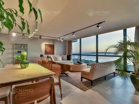 Venta apartamento 3 dormitorios más dependencia. Playa mansa, Punta del Este. 