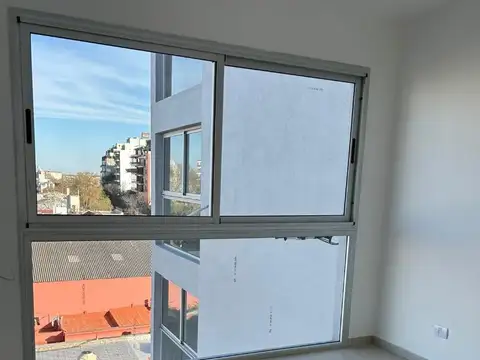 Pergamino 200, Piso 6