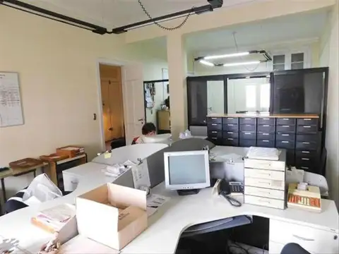 Oficina en Venta 85 años