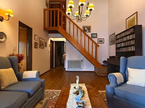 Casa 5 ambientes con 2 baños