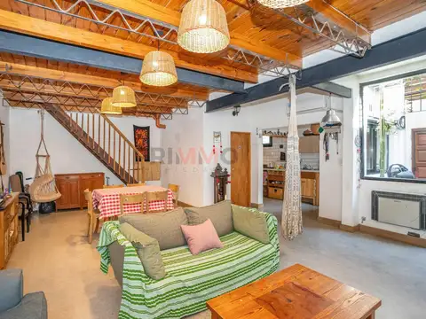 Depto Tipo Casa en Venta de 5 ambientes