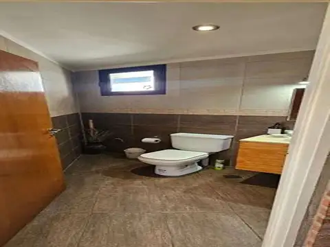 Casa en venta - 3 Dormitorios 3 Baños - La Plata