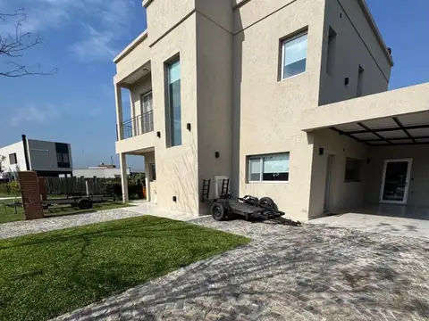 "¡Viví en Pilar del Este! Hermosa casa en el Barrio Santa Emilia"