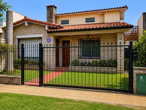 OPORTUNIDAD VENTA CASA 5 AMB ITUZAINGO