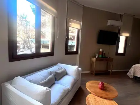 Benjamin Matienzo 2400, Piso 1