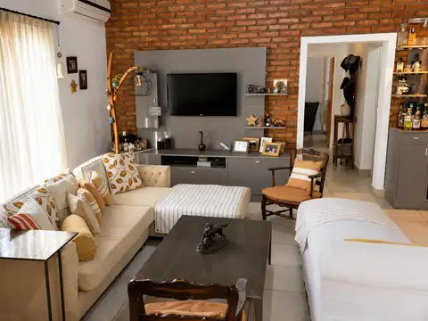 Casa en Venta en Puerto Roldan, USD 320.000