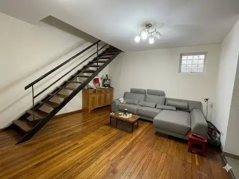 Depto Tipo Casa en Venta de 4 dormitorios