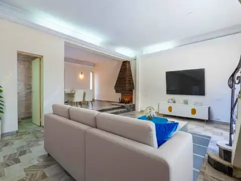 Casa en Venta en Caseros, USD 164.000