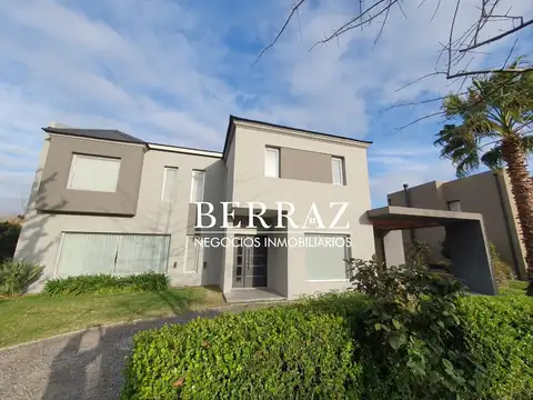  Casa Alquiler Amoblado 3 Dormitorios Barrio Sausalito Lote de 1500 m2 Pilar