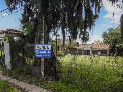 EXCELENTE Y AMPLIO LOTE CON EDIFICACIÓN A RECICLAR