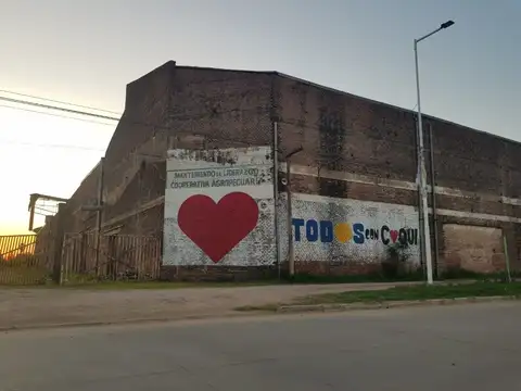 Galpon en Venta 32  mts Fondo