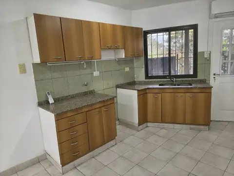 Departamento en Alquiler en Berazategui, $ 550.000