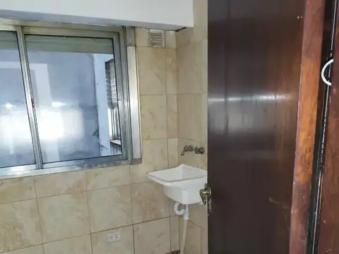 Departamento de dos dormitorios en venta en edificio Horizonte I Concordia