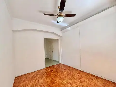 PH en venta en Caballito con patio sin expensas APTO CREDITO