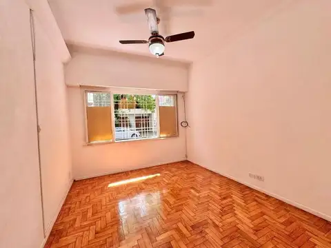 PH en venta en Caballito con patio sin expensas APTO CREDITO