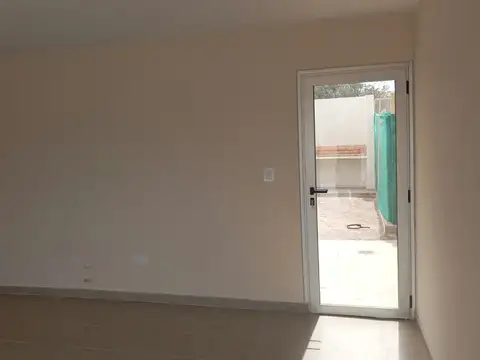 Venta Casa 2 Dormitorios 90%Avance B°Privado Maipú