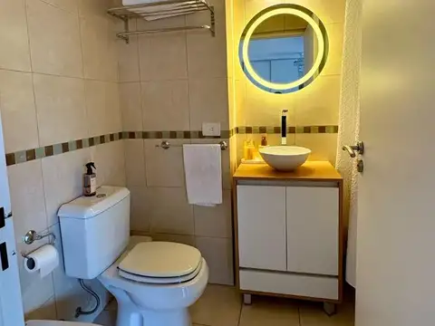 CRAMER 2590 1 ambiente AMUEBLADO C/Fte Balcón Amenities AA
