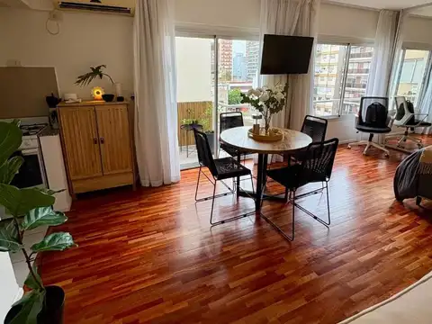 CRAMER 2590 1 ambiente AMUEBLADO C/Fte Balcón Amenities AA