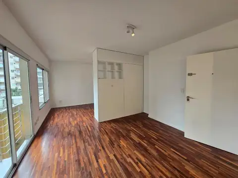 Crámer 2500, Piso 2°