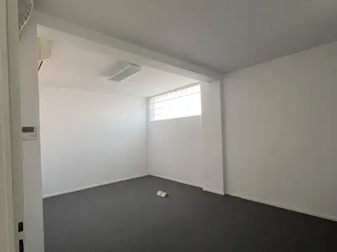 Ofiicina de Lujo 80 mts en Office Center