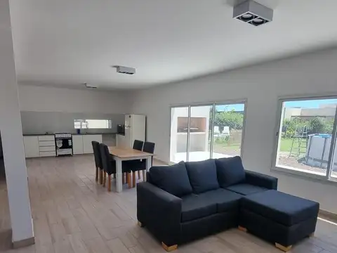 Casa en Venta en Pilar del Este - San Ramon, USD 199.000