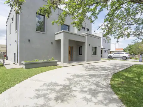 Casa en Venta en El Cantón - Barrio Islas, USD 250.000
