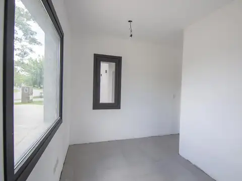 Casa en Venta con 4 cocheras