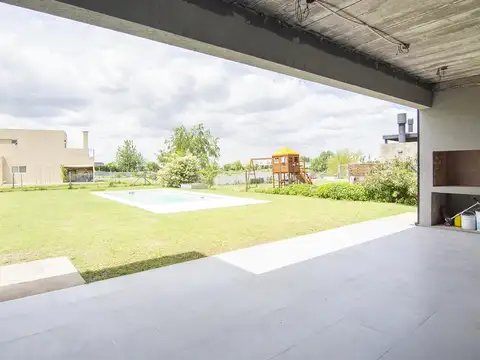 Casa en Venta en El Cantón - Barrio Islas, USD 250.000