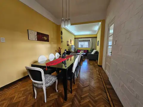 Deán Funes 1800, Piso PB