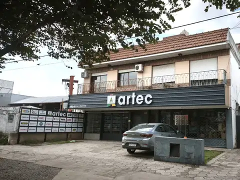 VENTA PH 2 DORM SOBRE AV. MONS. PABLO CABRERA