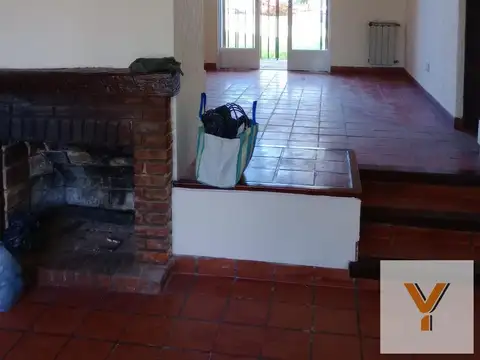 Casa 7 ambientes con 3 baños