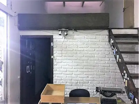 SAN ISIDRO FRENTE A ESTACION Local comercial de 33 m2 en Galería Edificio Martín Y Omar