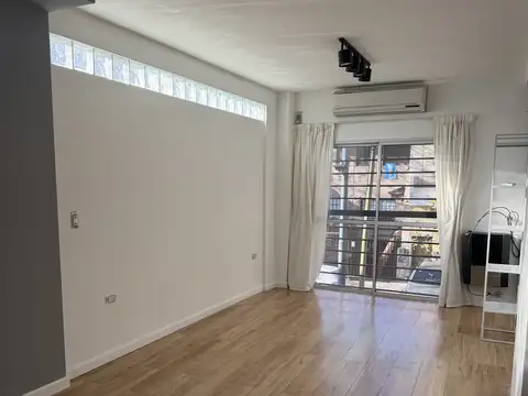 Depto Tipo Casa 2 ambientes con 1 baño