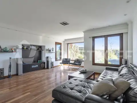 Casa en Venta en Countries y Barrios Cerrados en Pilar, USD 420.000