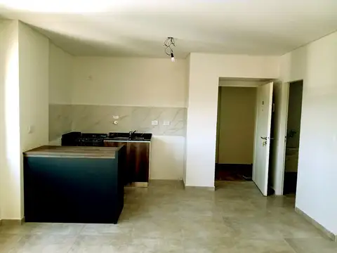 DEPARTAMENTO DE 2 AMBIENTES CON VISTA LATAERAL – 46 m² AV. BELGRANO 1282 – PISO 9º B – AVELLANEDA