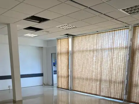 Oficina en Venta 20 años