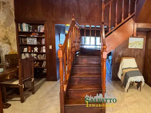 CHALET DE 7 AMBIENTES EN PUNTA MOGOTES CON VISTA AL MAR INMEJORABLE ESTADO!